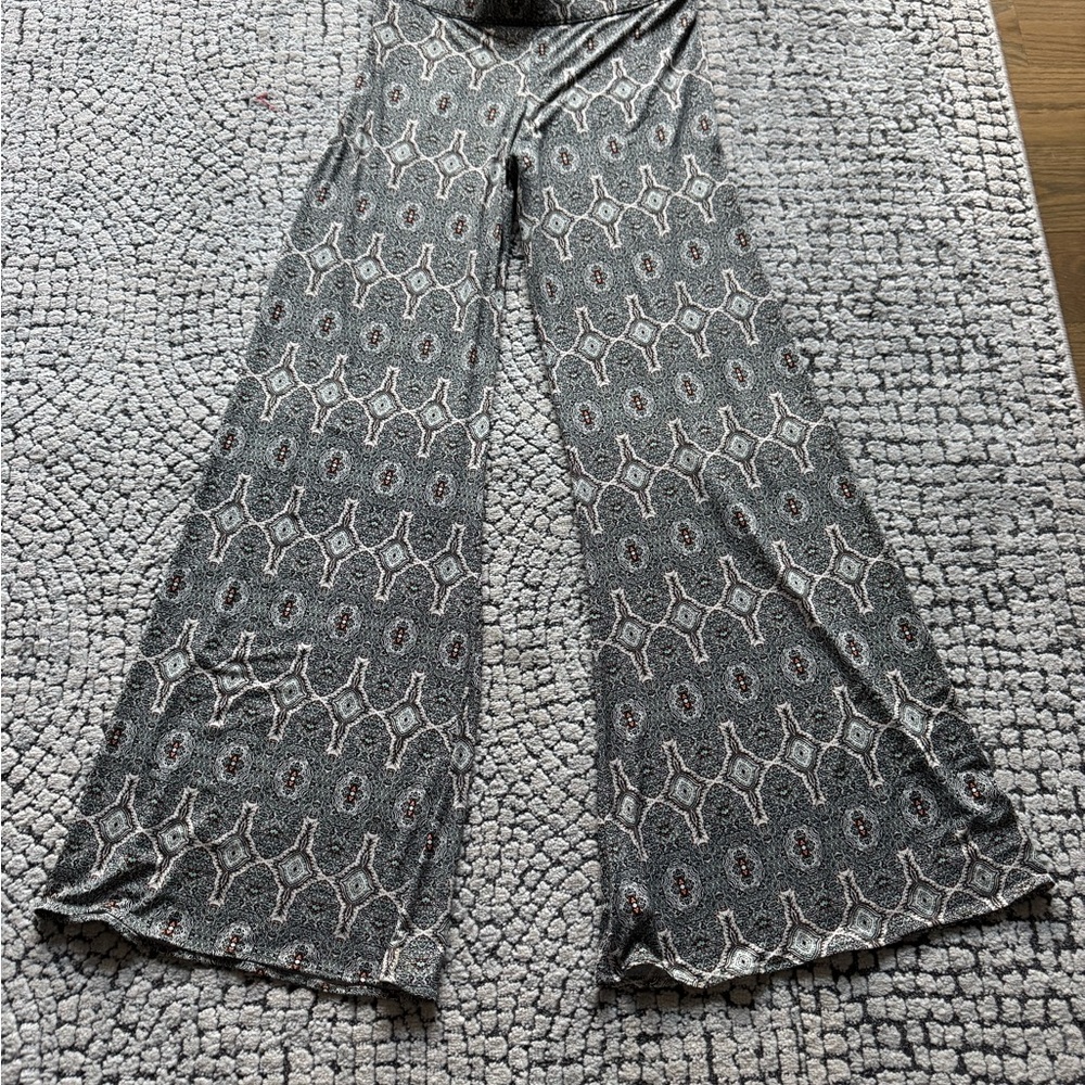 Abbeline Gray Patterned Wide-Leg Pants